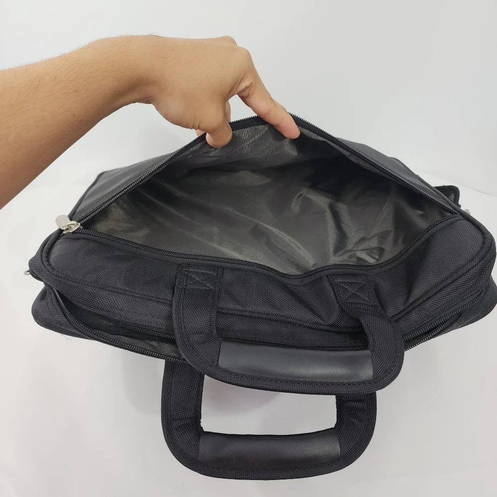 LIKE NEW Targus‎ Black Nylon Briefcase/Attache/ Organizer Bag